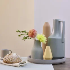 Dulux Easycare Violet White Matt Emulsion Paint, 2.5L -Trade Point dulux easycare violet white matt emulsion paint 2 5l5010212640449 02i bq