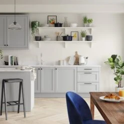 Dulux Non Drip Timeless Gloss Metal & Wood Paint, 750ml 11 Dulux Non Drip Timeless Gloss Metal & Wood Paint, 750ml -Trade Point dulux non drip timeless gloss metal wood paint 750ml5010212651322 05i bq