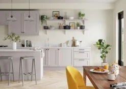 Dulux One Coat Jasmine White Matt Emulsion Paint, 2.5L -Trade Point dulux one coat jasmine white matt emulsion paint 2 5l5010212656204 05i