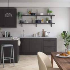 Dulux Professional White Undercoat, 750ml -Trade Point dulux professional white undercoat 750ml5010212415443 05i bq