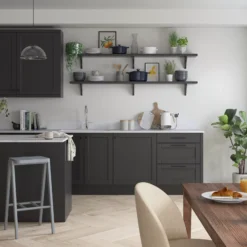 Dulux Universal White Multi-surface Primer & Undercoat, 750ml -Trade Point dulux universal white multi surface primer undercoat 750ml5010212509654 05i bq