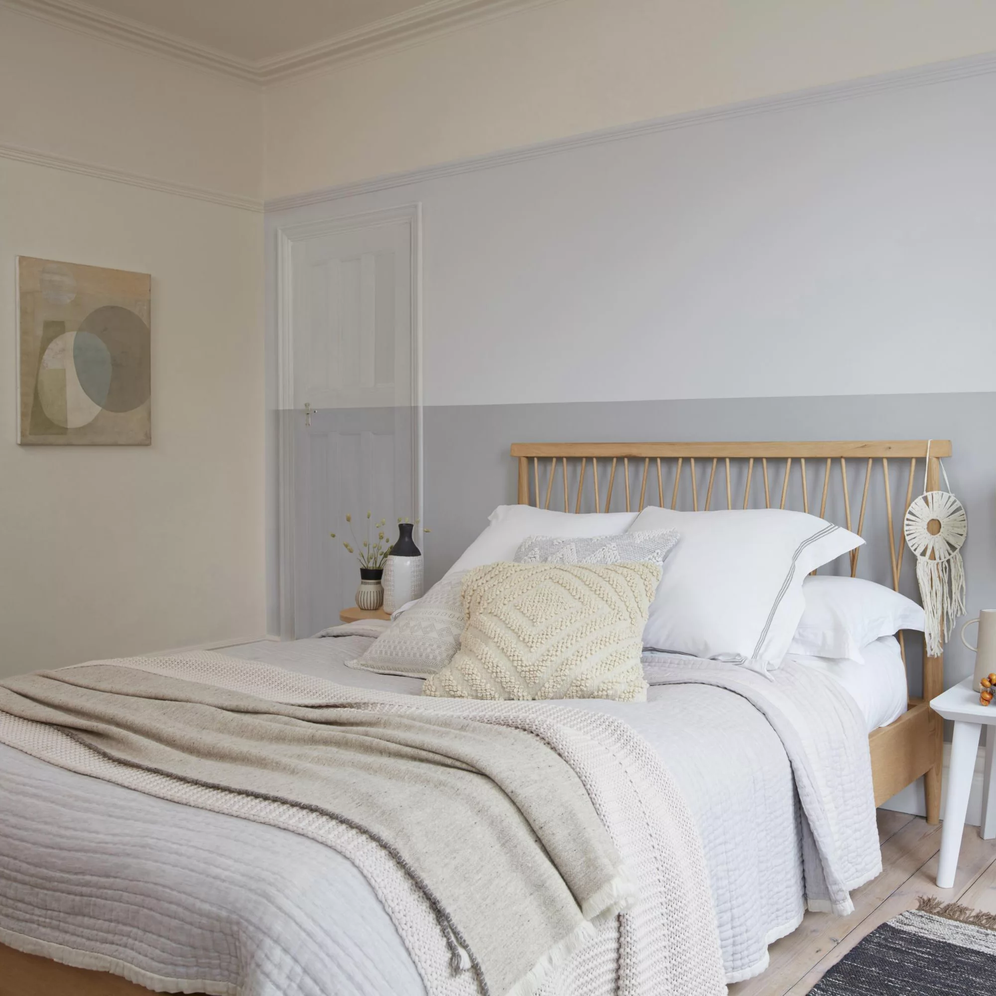 Dulux Walls & Ceilings Polished Pebble Matt Emulsion Paint, 5L 5 Dulux Walls & Ceilings Polished Pebble Matt Emulsion Paint, 5L - Image 5