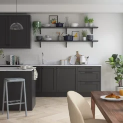 Dulux Wood White Wood Primer & Undercoat, 2.5L -Trade Point dulux wood white wood primer undercoat 2 5l5010212444467 05i bq