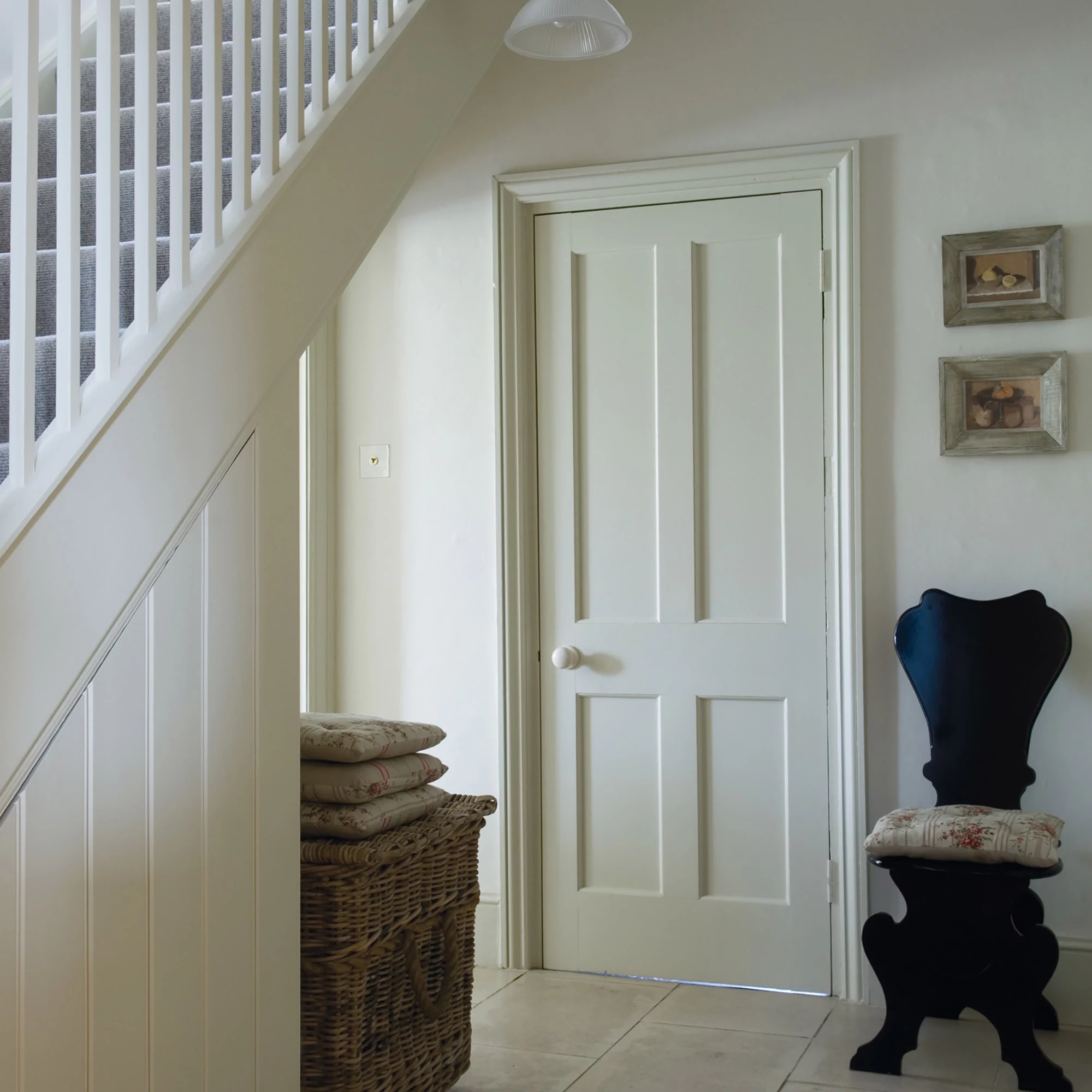 Farrow & Ball Estate James White No.2010 Eggshell Paint, 2.5L 4 Farrow & Ball Estate James White No.2010 Eggshell Paint, 2.5L - Image 4