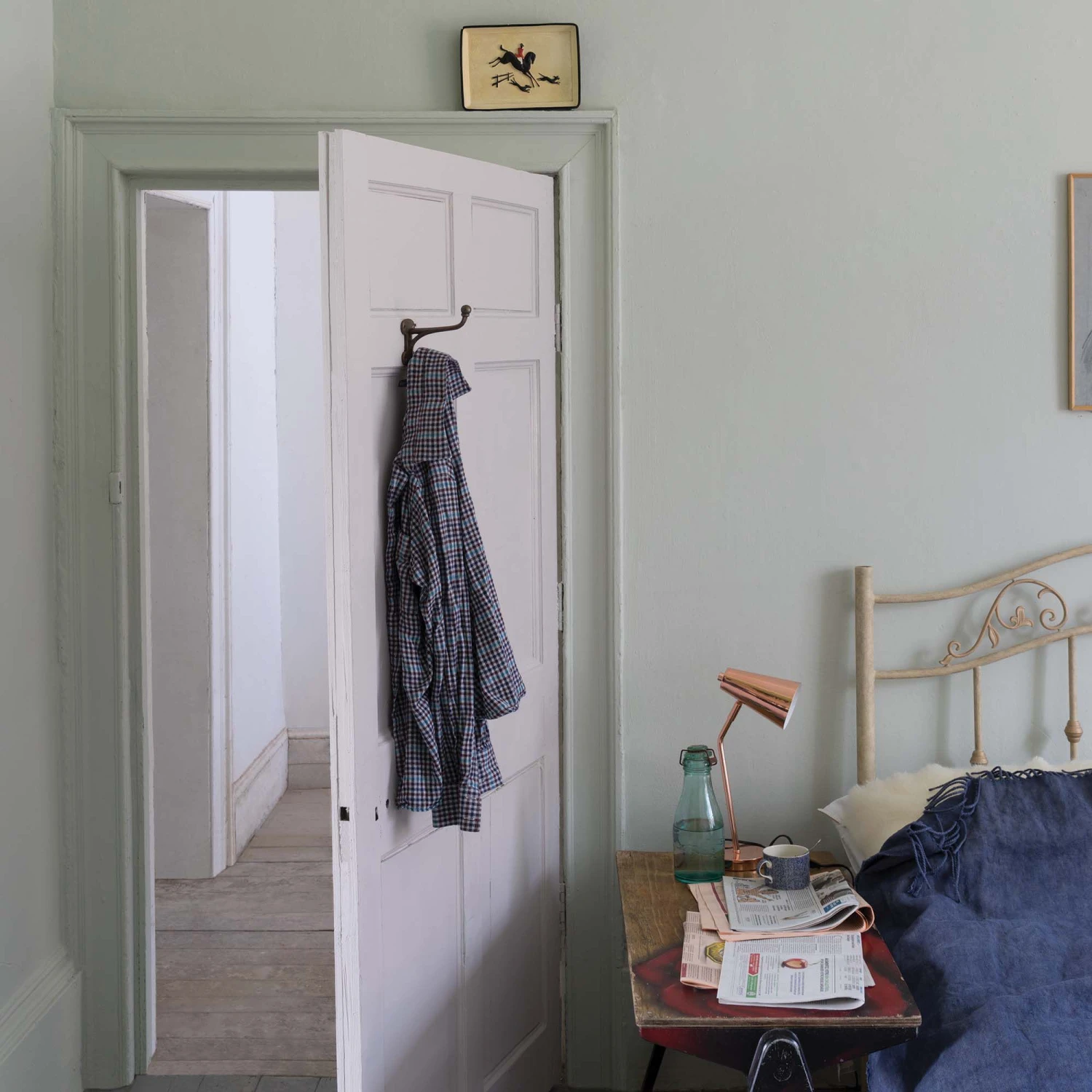 Farrow & Ball Modern Cromarty No.285 Matt Emulsion Paint, 2.5L 4 Farrow & Ball Modern Cromarty No.285 Matt Emulsion Paint, 2.5L - Image 4