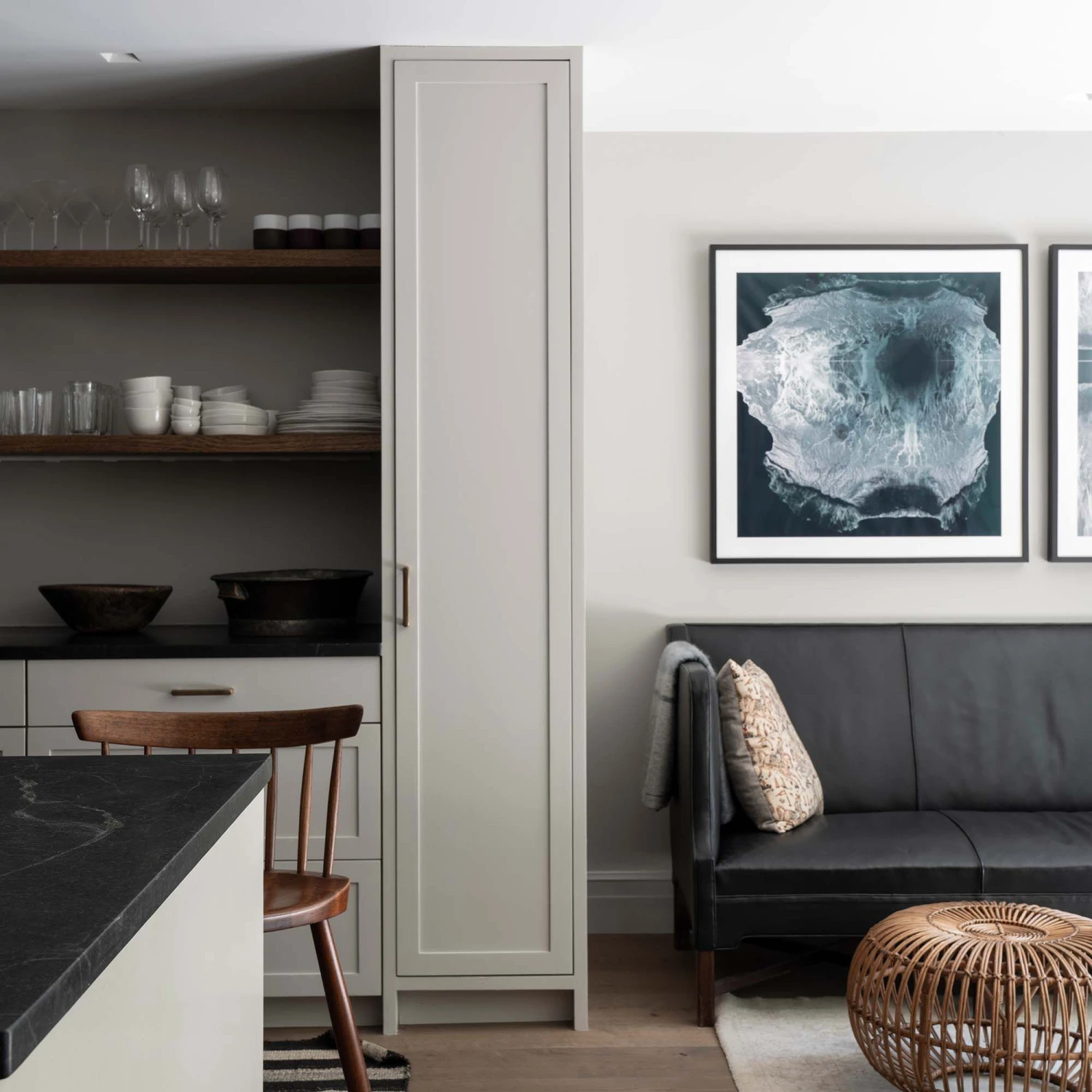 Farrow & Ball Modern Purbeck Stone No.275 Eggshell Paint, 2.5L 4 Farrow & Ball Modern Purbeck Stone No.275 Eggshell Paint, 2.5L - Image 4