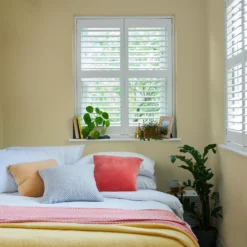 Laura Ashley Sunshine Eggshell Emulsion Paint, 750ml -Trade Point laura ashley sunshine eggshell emulsion paint 750ml5011583473490 02i bq