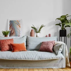 Valspar Trade Tough Pure Brilliant White Silk Emulsion Paint, 5L -Trade Point valspar trade tough pure brilliant white silk emulsion paint 5l5055018189808 01i bq